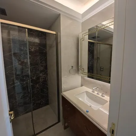 High Mall Of Istanbul Hotel *
